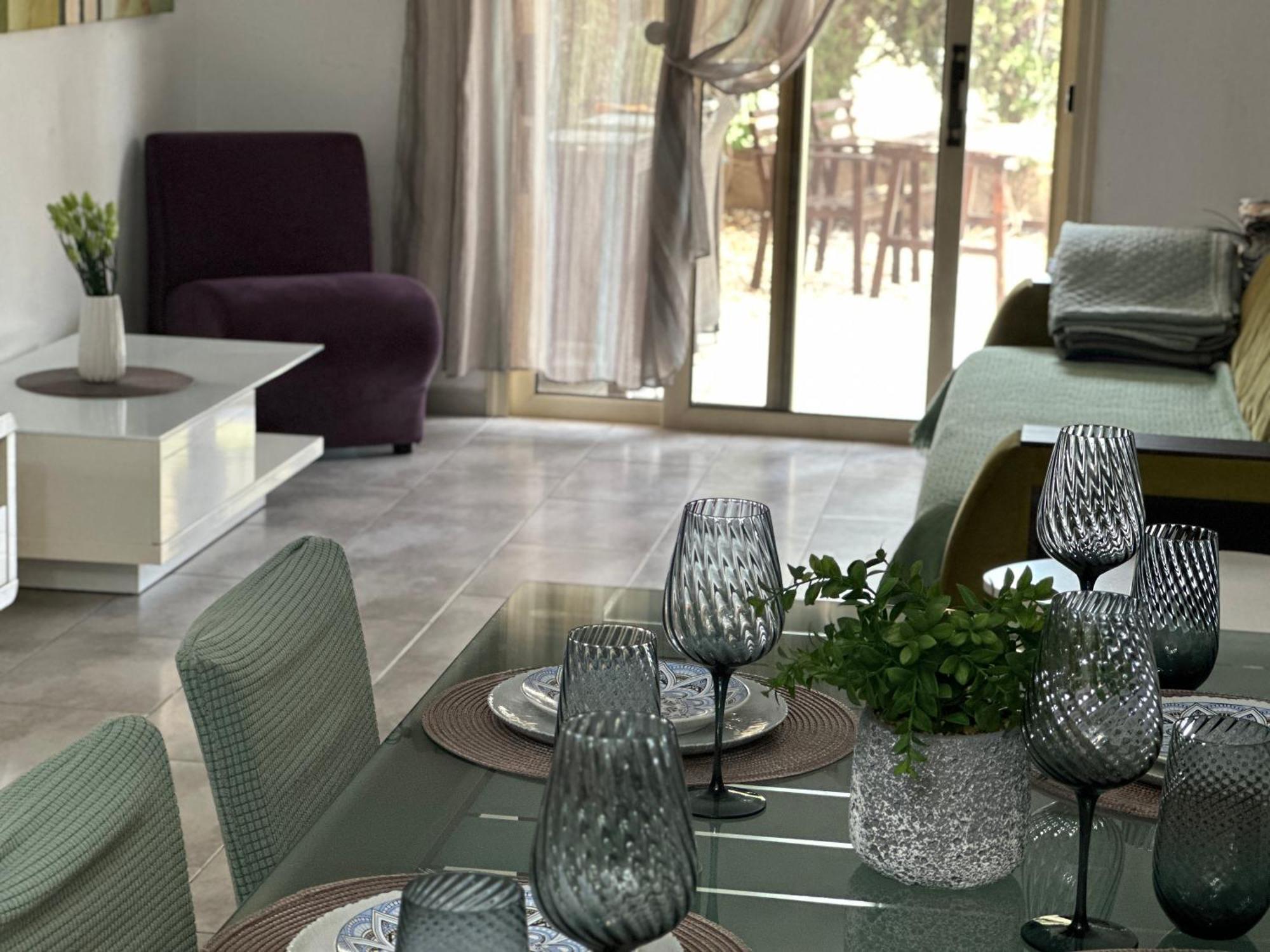 Beautiful Apartment Near The Sea And A Large Private Garden بافوس المظهر الخارجي الصورة